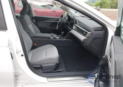 2025 Toyota Camry Le из США, поврежденный, VIN 4T1DAACKXSU587395